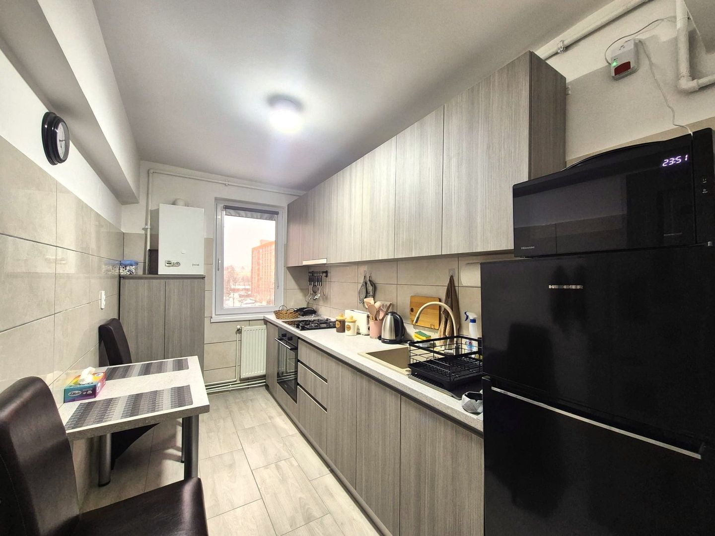 Centru Civic, apartament la cheie, mobilat și utilat,,totul nou - Poză 4