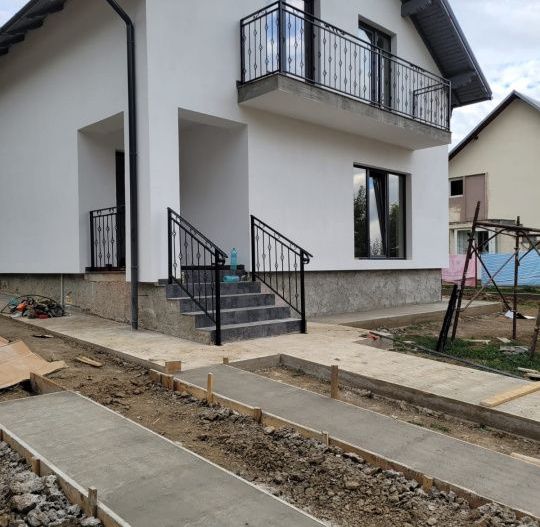 Casa noua, P+M, 4 camere, terasa, teren 500 m2, central, Cornu - Poză 2