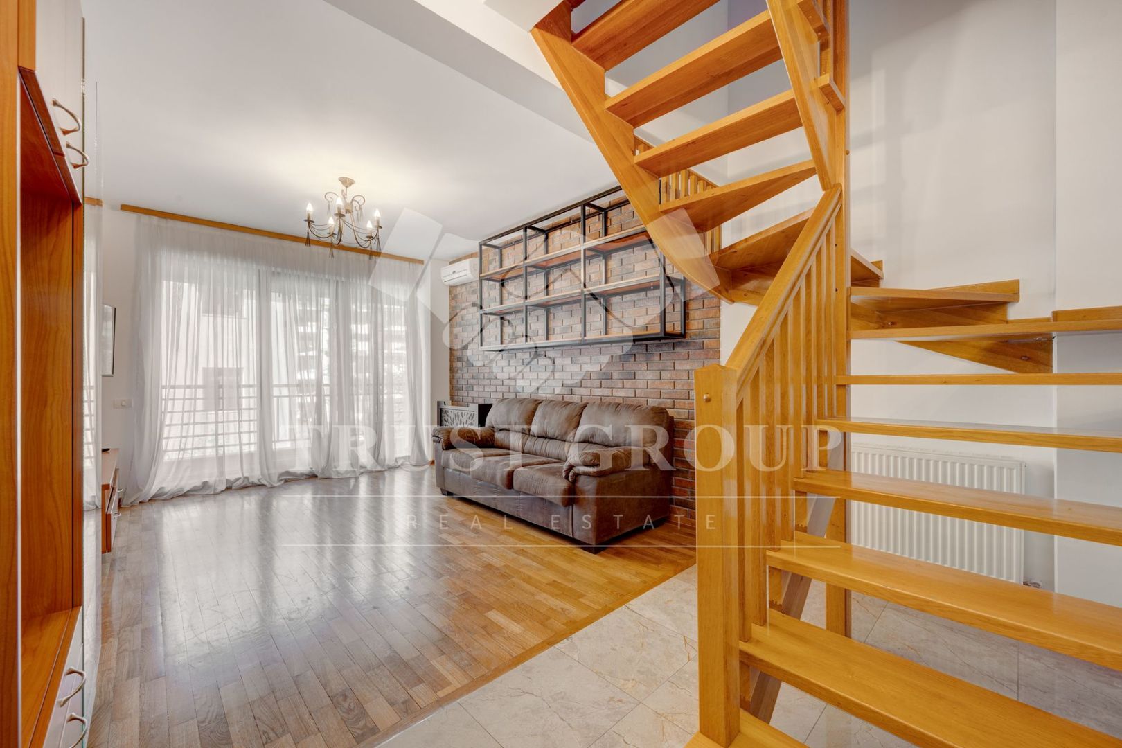 Apartament 3 camere Sisesti | Loc de parcare - Poză 3