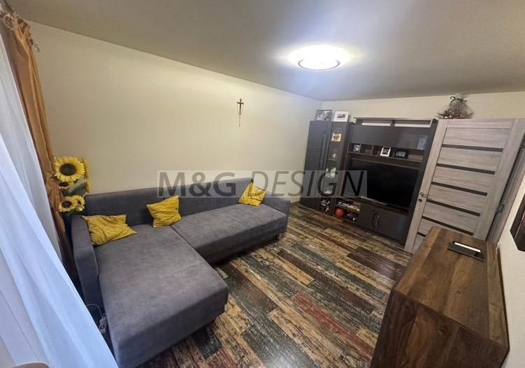 2 camere decomandat, etaj 4 ,  Dâmbovița centrala proprie - Poză 1