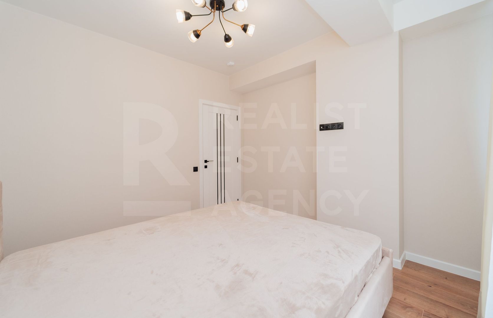 Vânzare, apartament, 2 camere, str. Ghica Vodă, Botanica - Poză 2