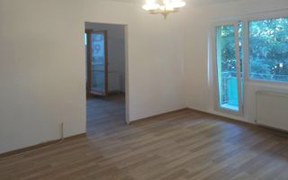 Oportunitate Apartament cu trei camere, Renovat - zona Astra 65 mp - Poză 1
