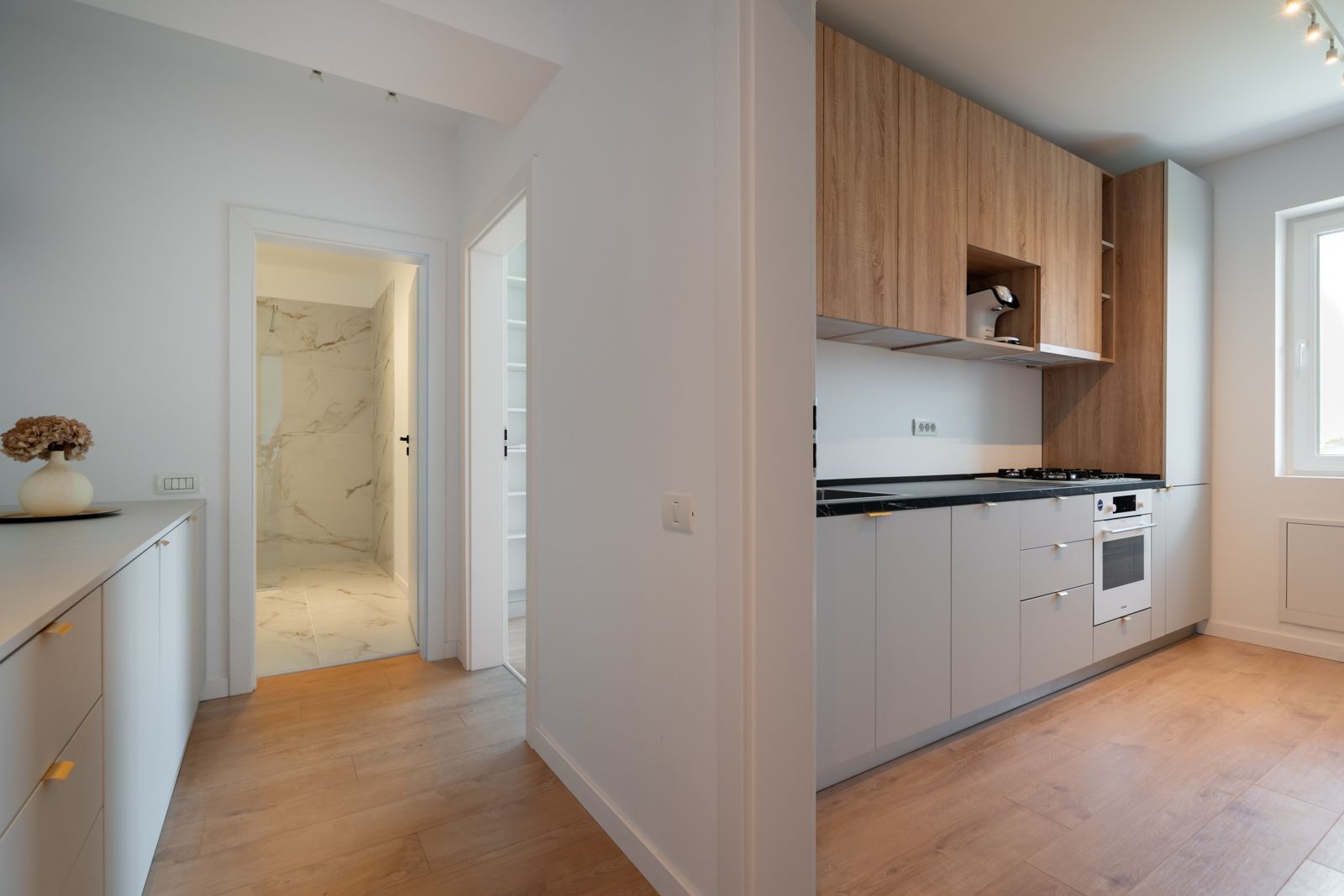 For Rent I 2-Room Apartment | Tunari I Separated Kitchen | Parking - Poză 8