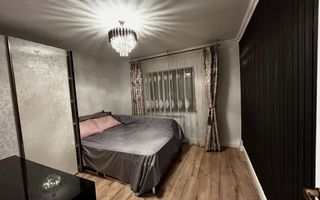 De vanzare apartament cu 3 camere, zona Piata Mare. - Poză 5