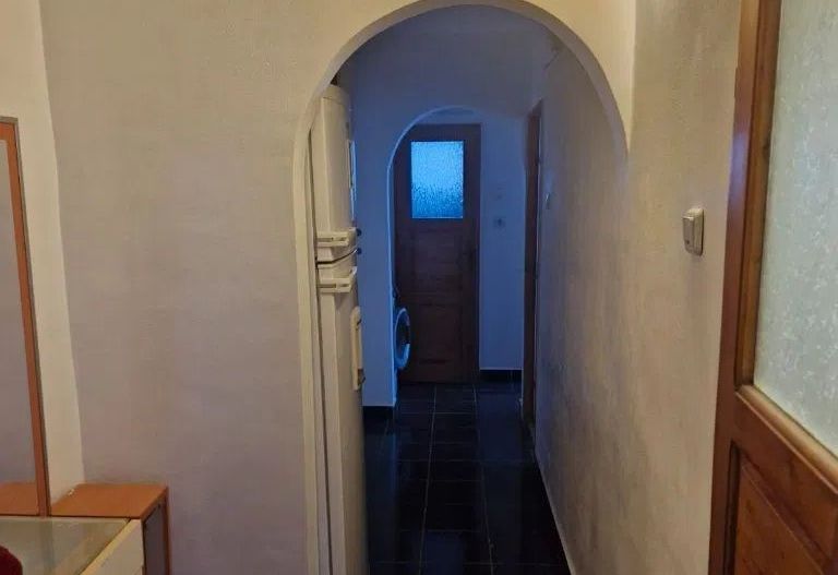 APARTAMENT DECOMANDAT 3 CAMERE 2 BAI BLOC 1986 CRANGASI PARC METROU - Poză 2