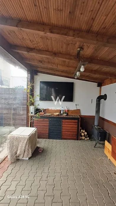 Casă de vânzare în Zăvoi – confort, spațiu și intimitate - Poză 7