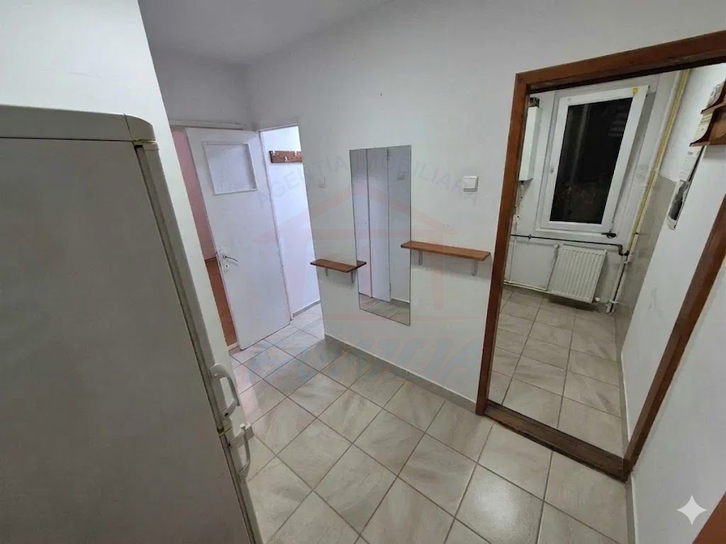 Vanzare apartament 2 camere in micro 19, 40 mp, 50.000 EURO - Poză 4