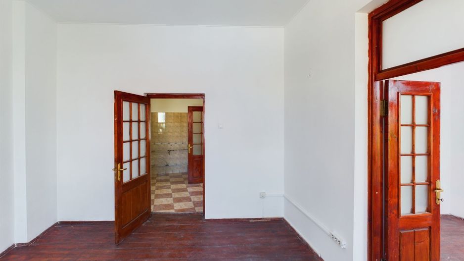 Casa individuala la 6 minute  de Piata Unirii - Poză 15