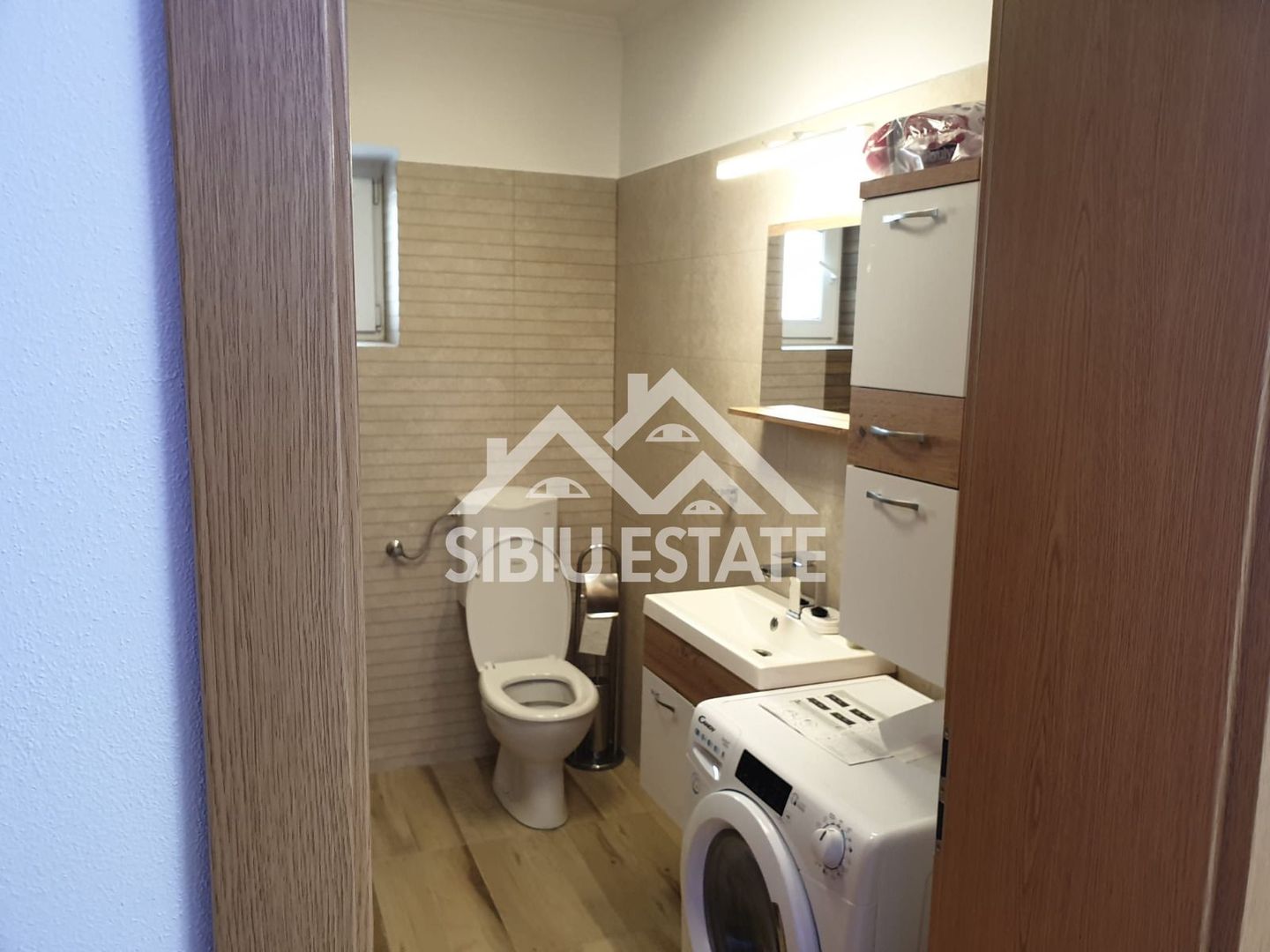 Apartament modern de inchiriat 3 camere, curte, garaj  Zona Sub Arini - Poză 14