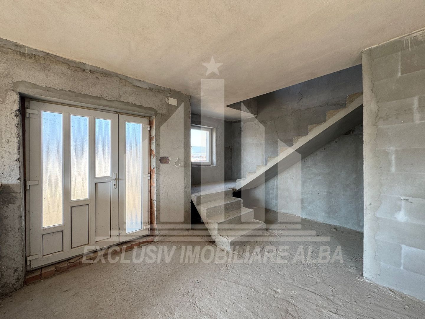 Casa individuala | Semifinisata | 230 mp | 480 mp teren | Partos - Poză 2