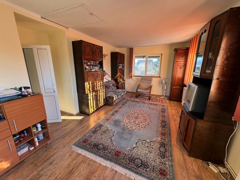 Vila de vanzare, 5 camere, garaj, 383 m2 teren, Campina - Poză 7