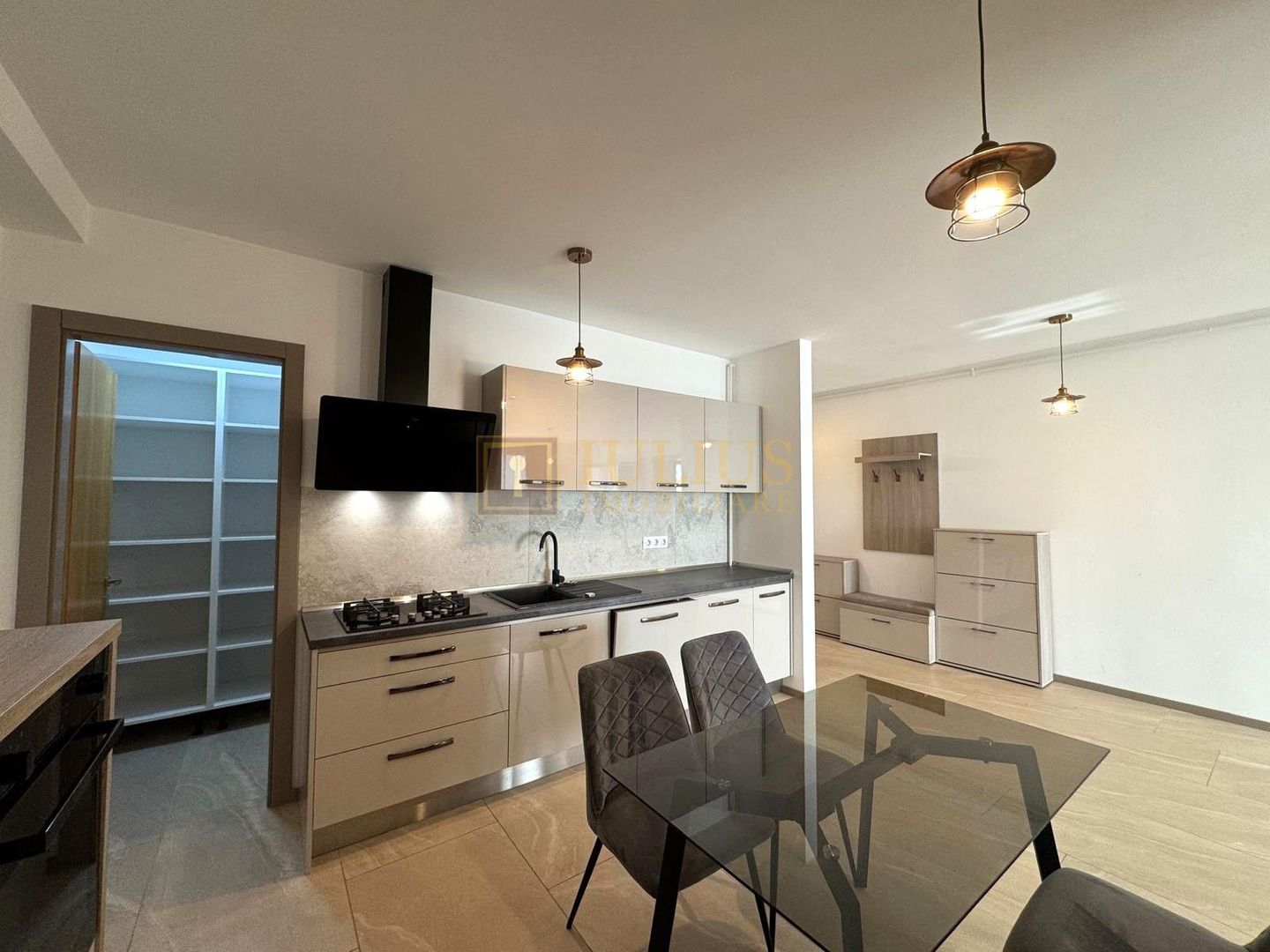 Central, centrala proprie, Monarch - Poză 9