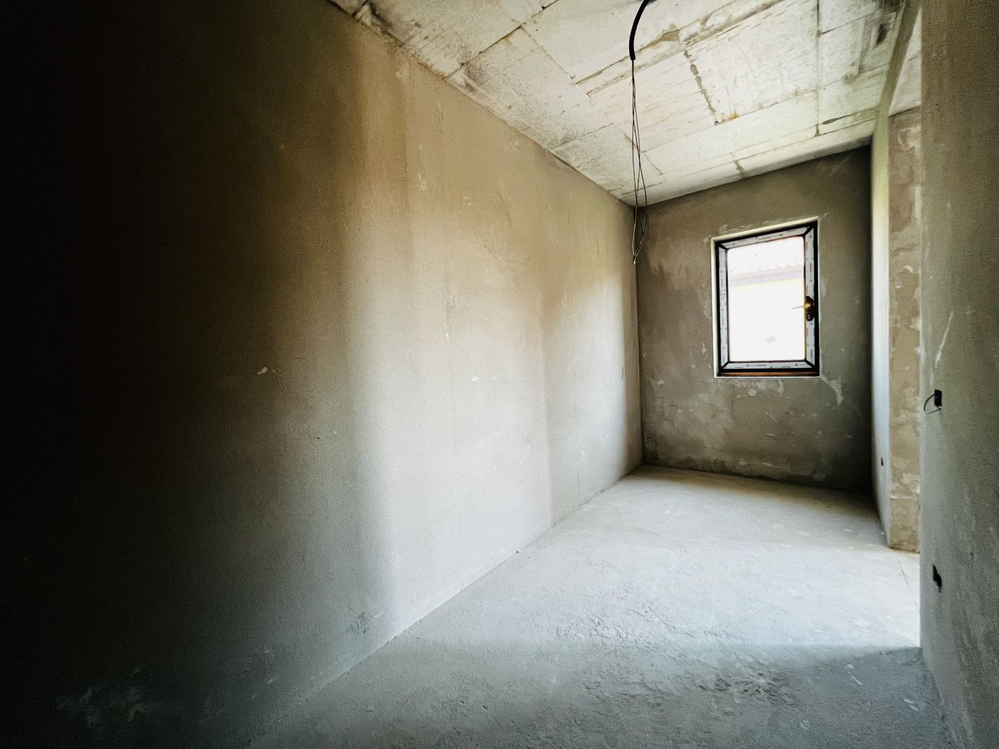 Duplex despărțit prin garaj Zona Centrala Dumbravita - Poză 6