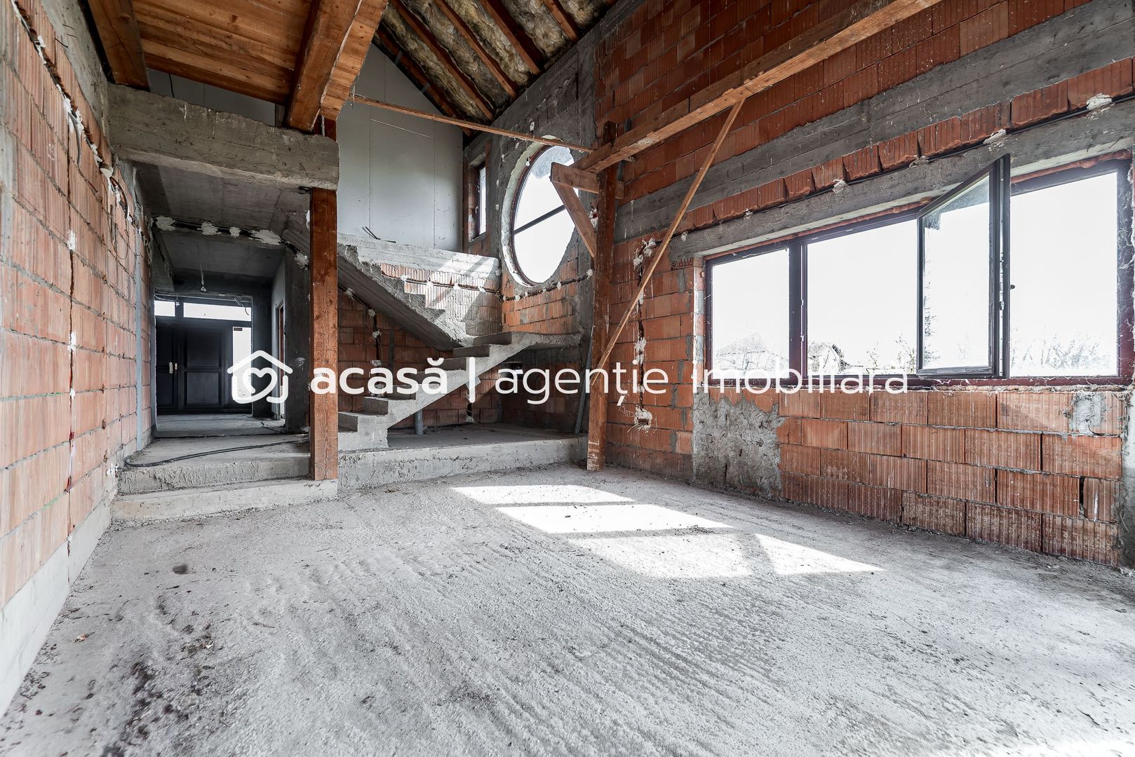 Casă 6 camere - la roșu - Zimandcuz, Arad – COMISION 0 - Poză 3