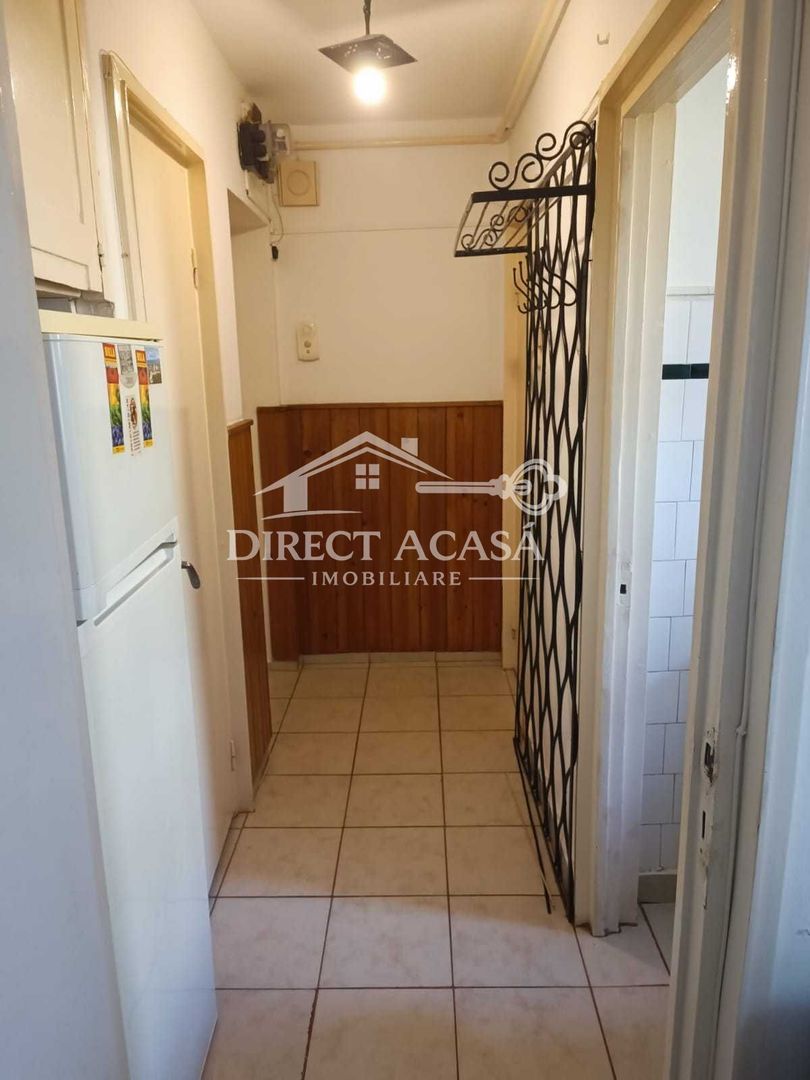 Apartament 2 camere cu garaj Aleea Savinesti - Poză 4