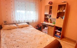 Apartament cu 3 camere decomandat | zona Vasile Aaron - Poză 3