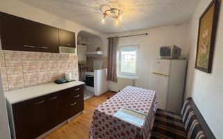 Etaj intermediar. Cu centrala proprie. Zona Bucovina - Poză 1