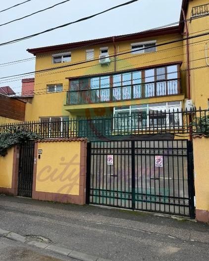 Casă de vânzare - 2 corpuri – zona Mega Mall -  Vatra Luminoasa - Monza - Poză 3