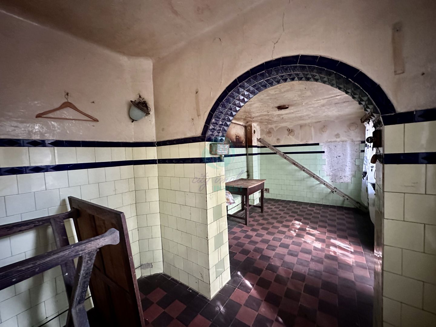 Casa cu teren de 342 in zona Unirii-Calea Calarasilor - Poză 10