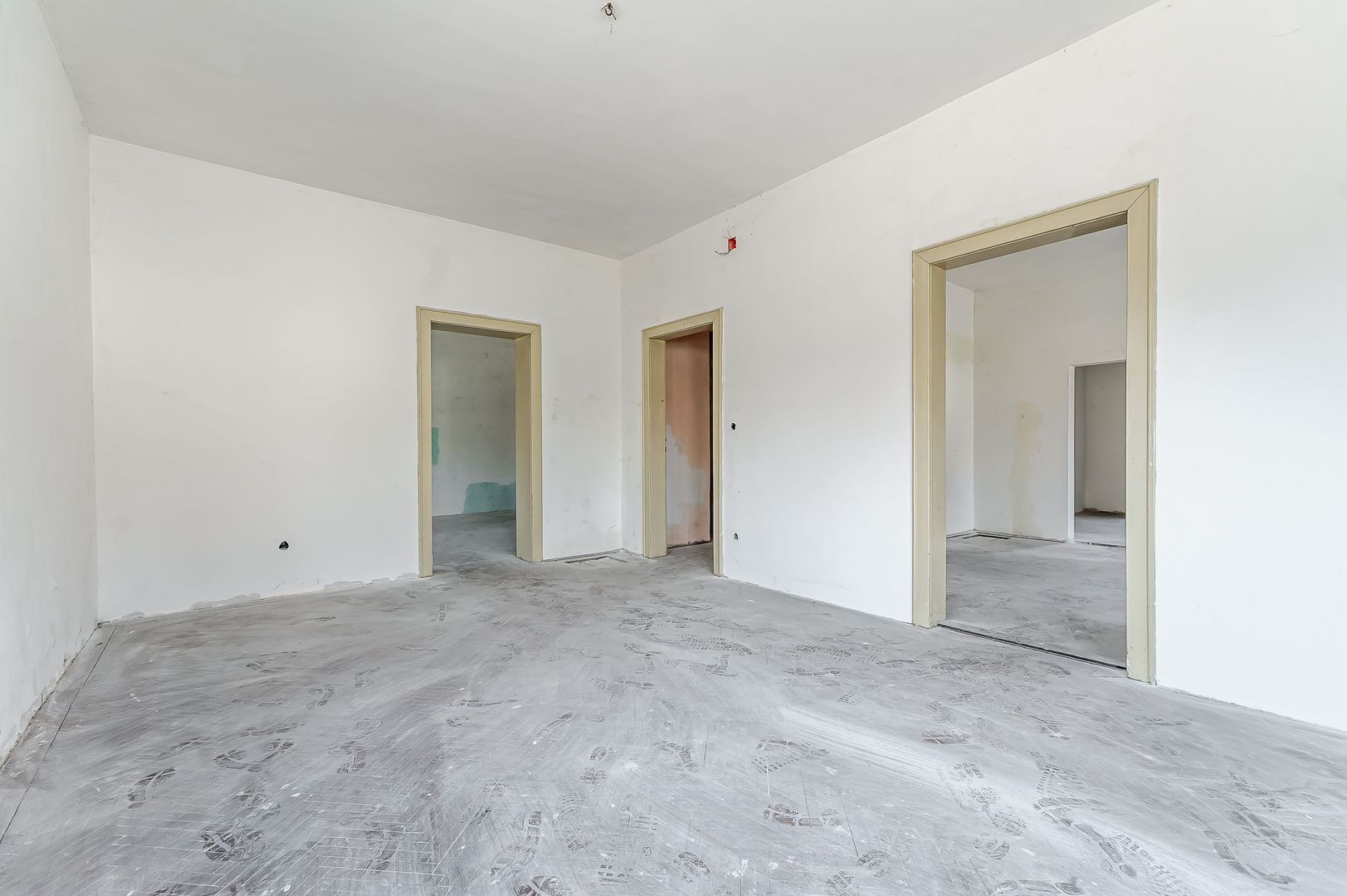 Casă spațioasă pentru familie mare. Curte generoasă, zonă accesibilă! - Poză 10