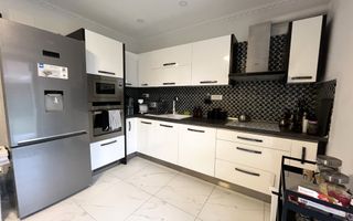 Casă înșiruită, P+E+M, 5 Camere, Zona Micești - Poză 5