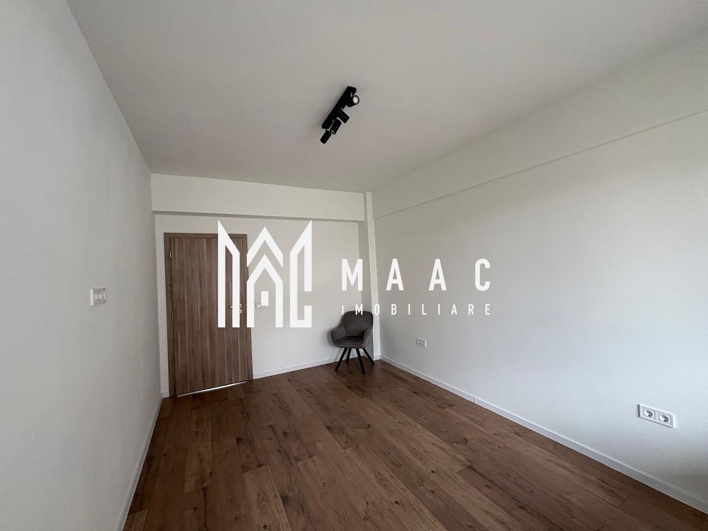 Spatiu de birouri I Lift |  Etaj 1 I Balcon I Oituz | Parcare - Poză 14