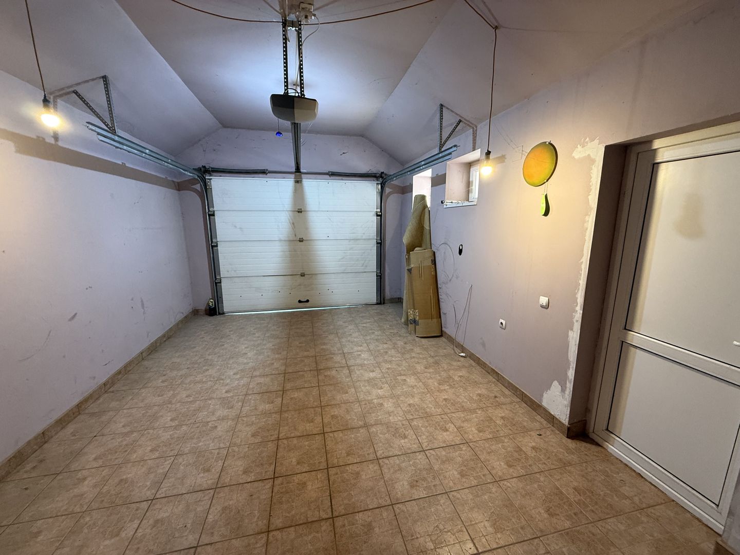 Vila P+1 cu terasă 255 mp + garaj 22,5 mp si teren 417 mp-Berceni ! - Poză 38