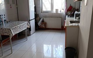 Apartament 3 camere zona Bd. Chisinau - Club Miramar - Poză 1