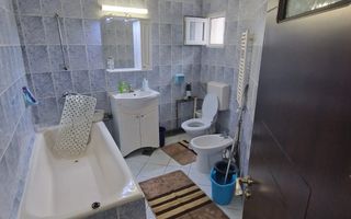 🏠 Apartament de închiriat – 3 camere, decomandat, Piața Alexandru cel Bun - Poză 16