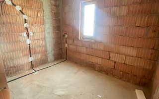 Casă la roșu, 3 dormitoare, teren 340 mp – Moșnița Nouă, lângă Kaufland - Poză 15