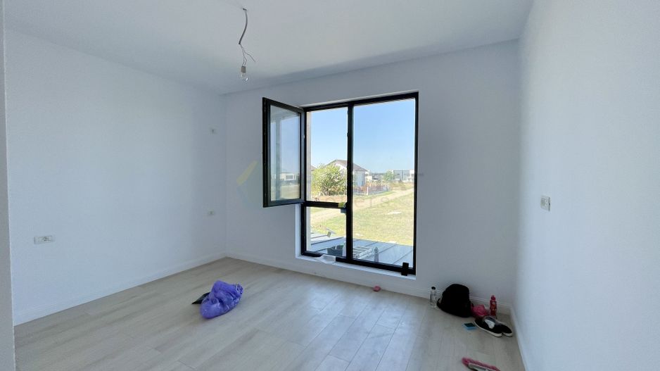 Vila individuala 5 camere Tunari - Poză 16