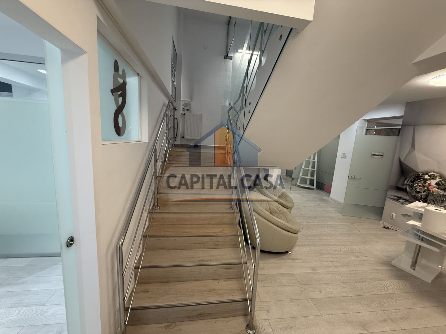 Salon de Înfrumusețare Lux - Central Ploiești - 153 mp - Poză 4