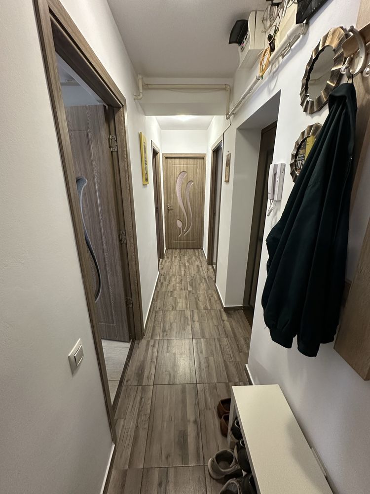Apartament luminos, 3 camere,  Bld. Brancoveanu, zona Aurel Persu. - Poză 4