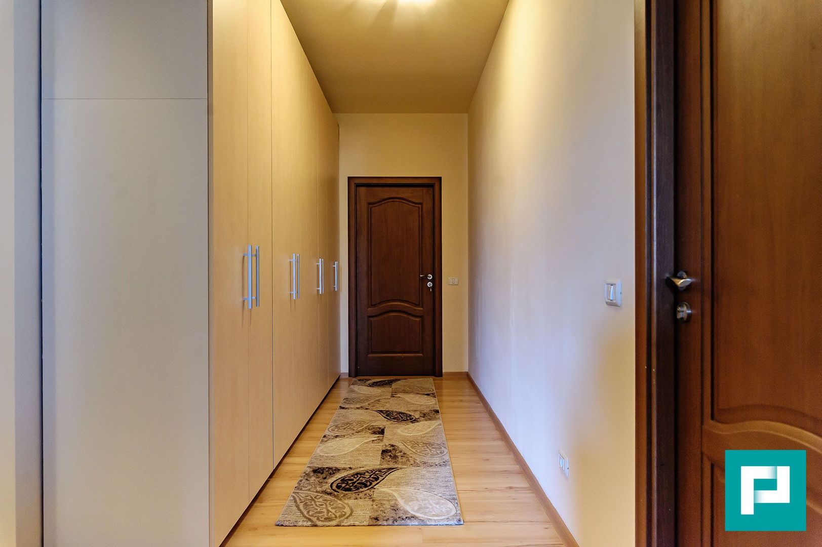 Stil Urban la Îndemână: Apartament cu 3 Camere - Poză 11