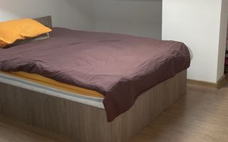 Apartament cu 3 camere de vanzare - Poză 2