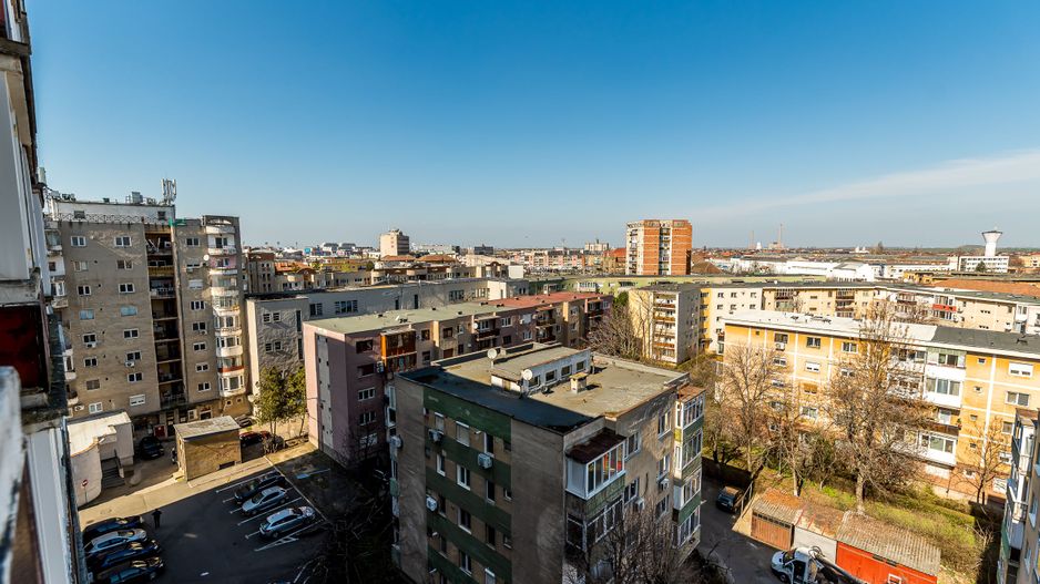 Apartament cu 3 camere în Podgoria Arad, vedere frumoasă, 2 balcoane - Poză 2