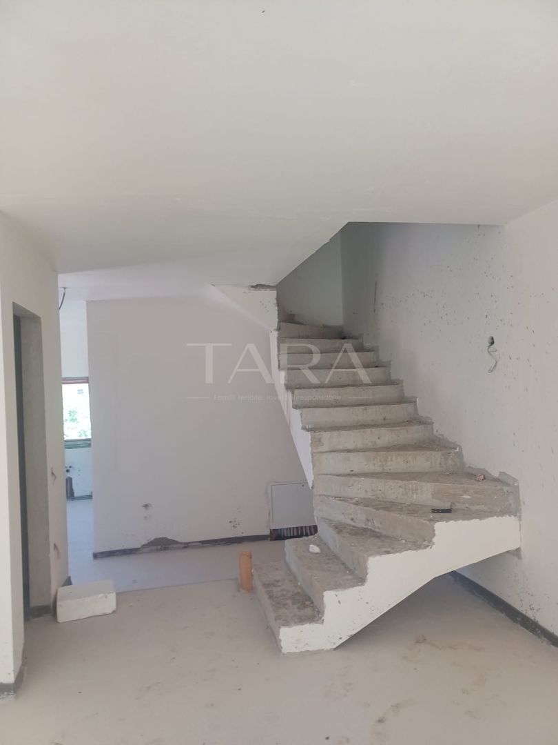 Duplex semifinisat în Mănăștur, 122 mp utili, teren 250 mp, 4 camere. - Poză 3