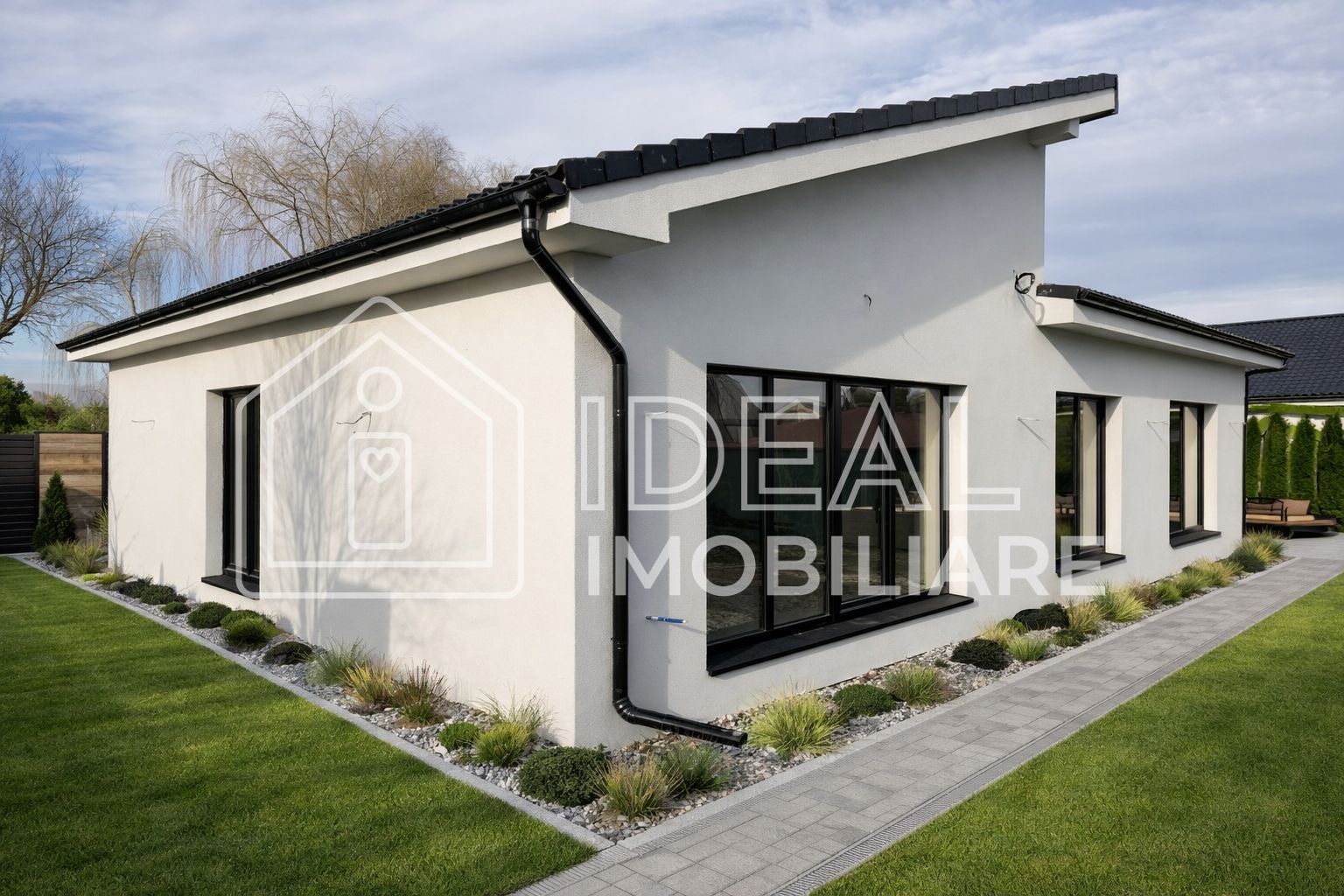 Casa individuala pe un singur nivel, zona Sura Mica - Poză 2