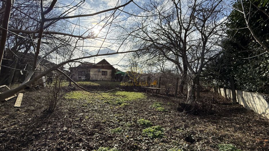 De Vanzare 2 Case In Curte Titulescu/Strada Crinului Teren 550MP - Poză 13