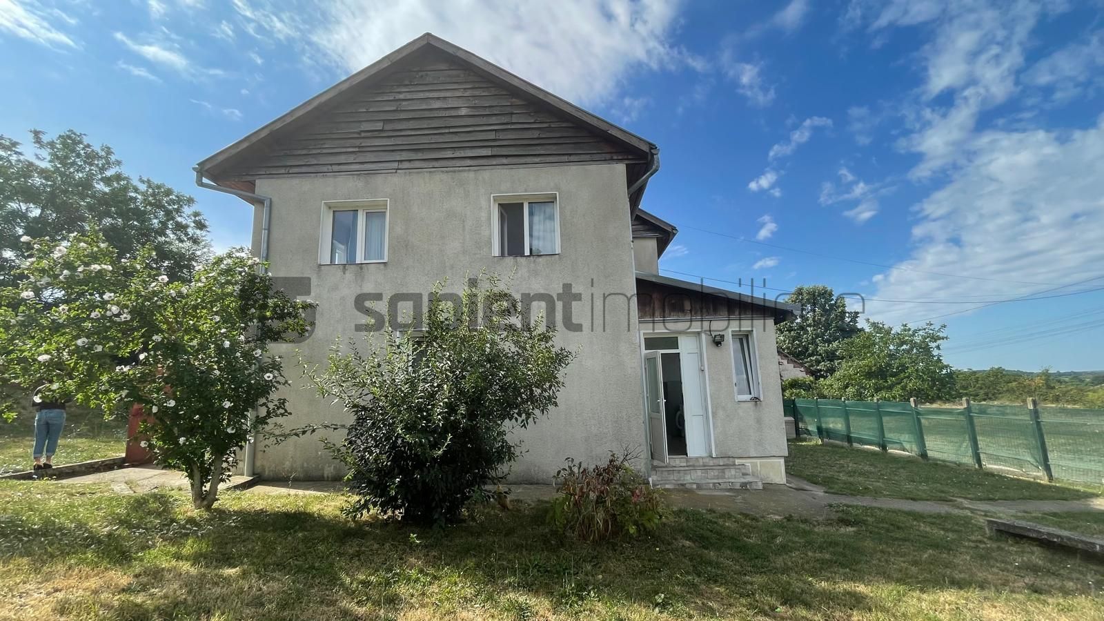 Casă spațioasă + Casă de oaspeți. Ideală pentru 2 familii! - Poză 8