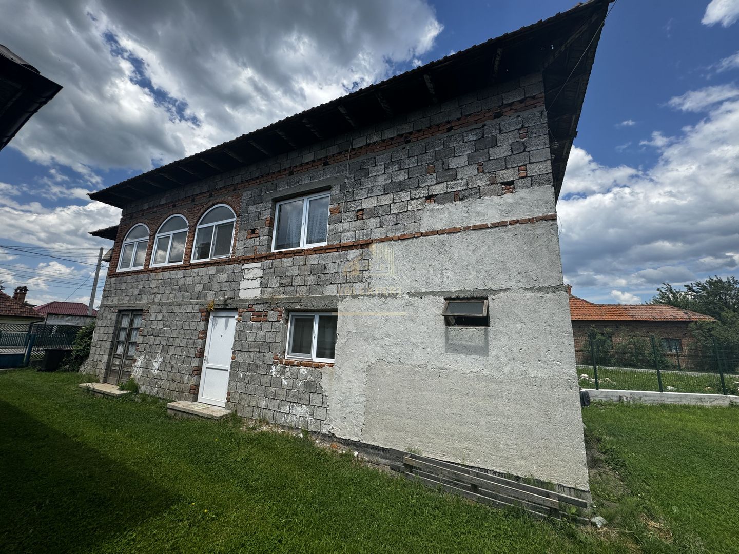 CASA 5 CAMERE 180 MP TEREN 814 MP CAMPULUNG - Poză 6