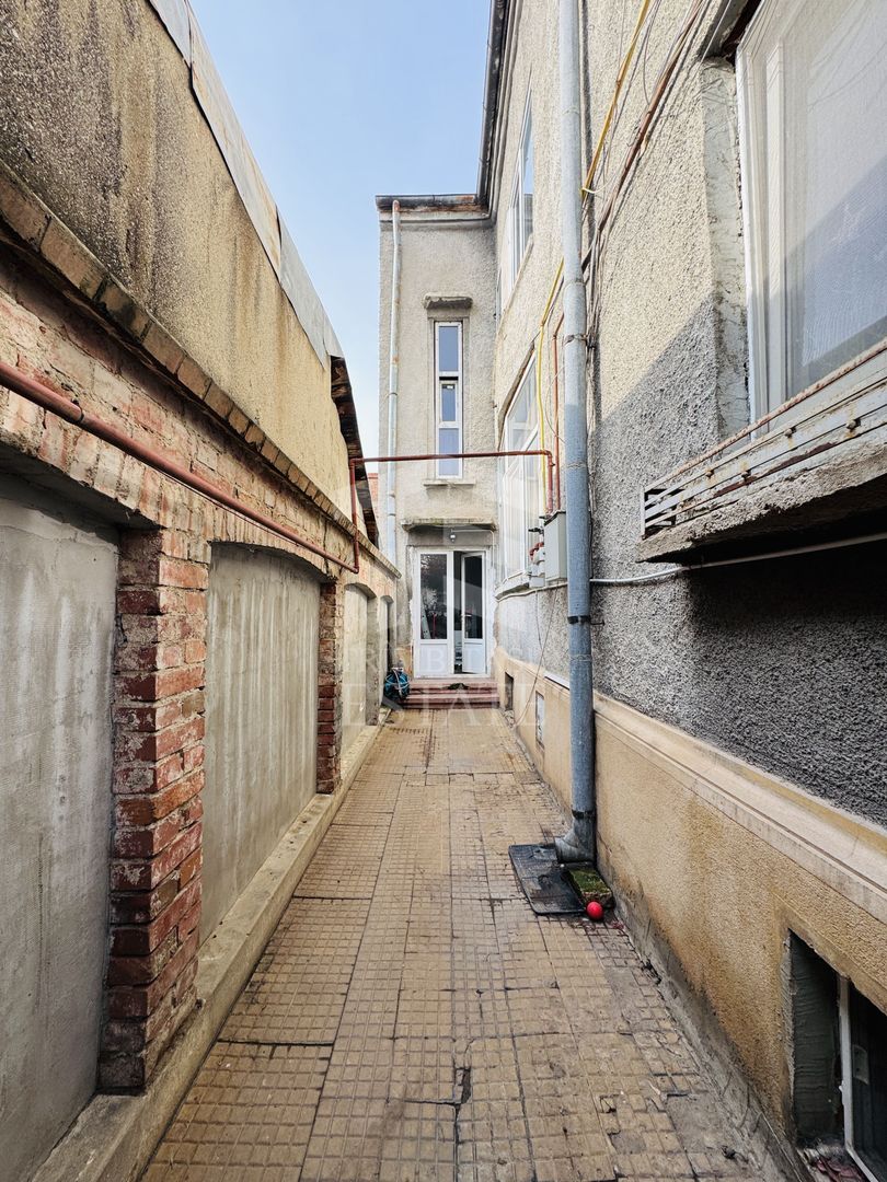 Apartament 3 camere in Vila+Demisol locuibil 18,40 mp - Parcul Carol - Poză 15