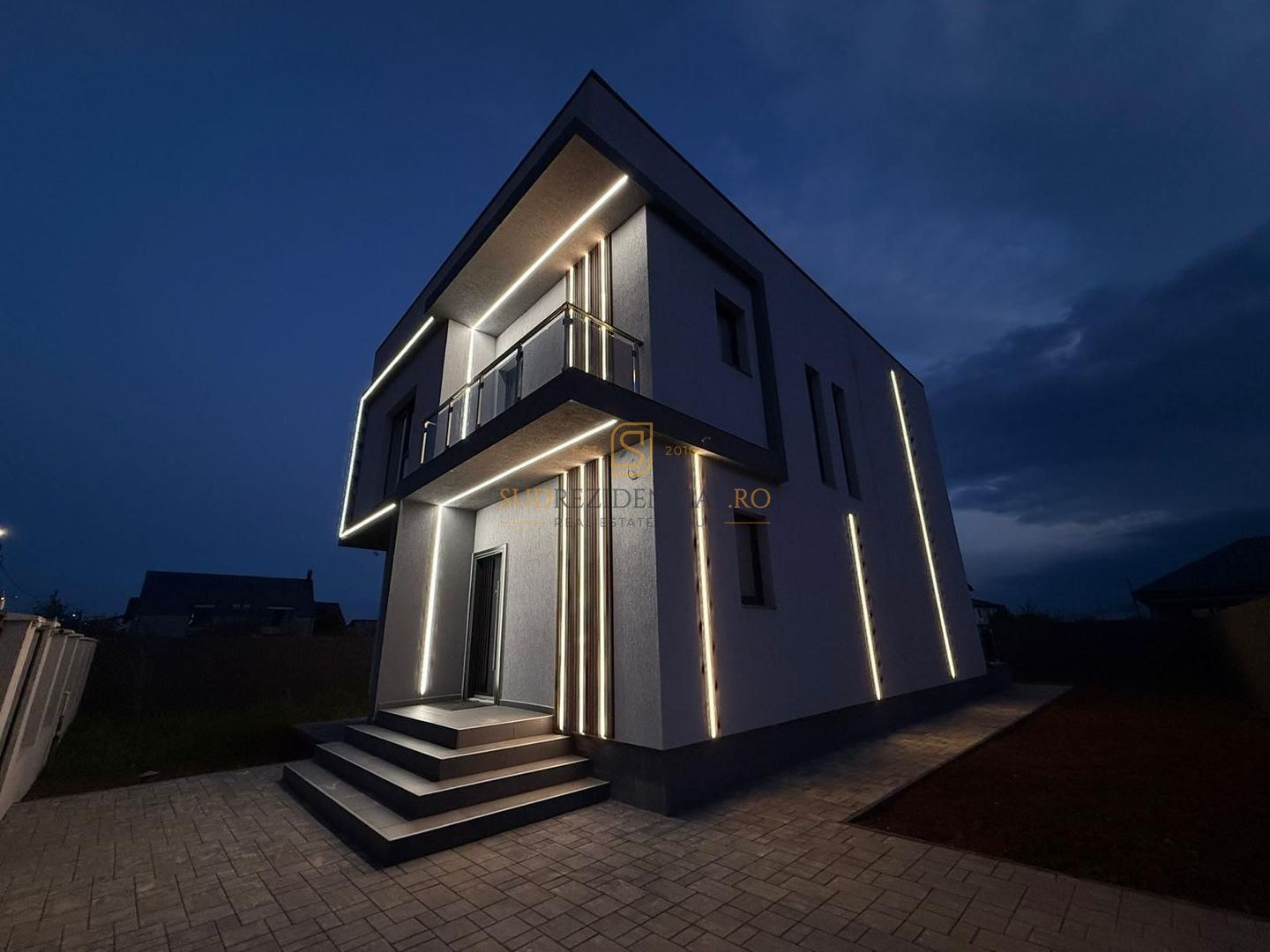 Vila individuala de vanzare, 4 camere, 3 bai, central Comuna Berceni - Poză 1