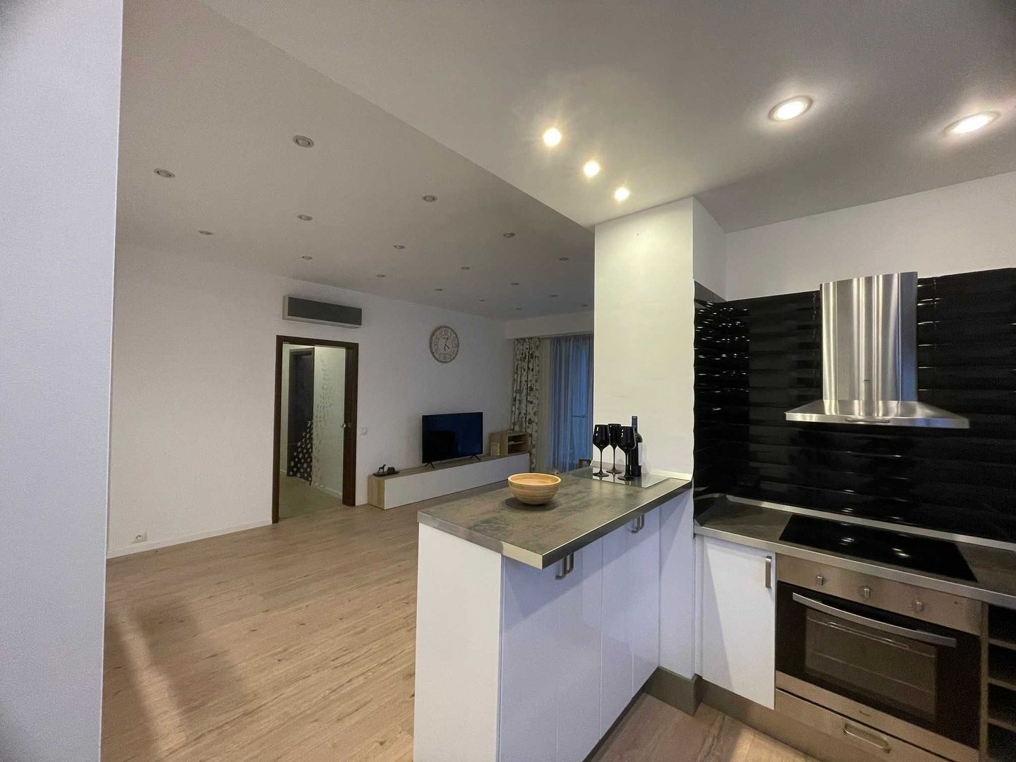 De inchiriat Apartament 3 camere Herastrau Nordului - Poză 5