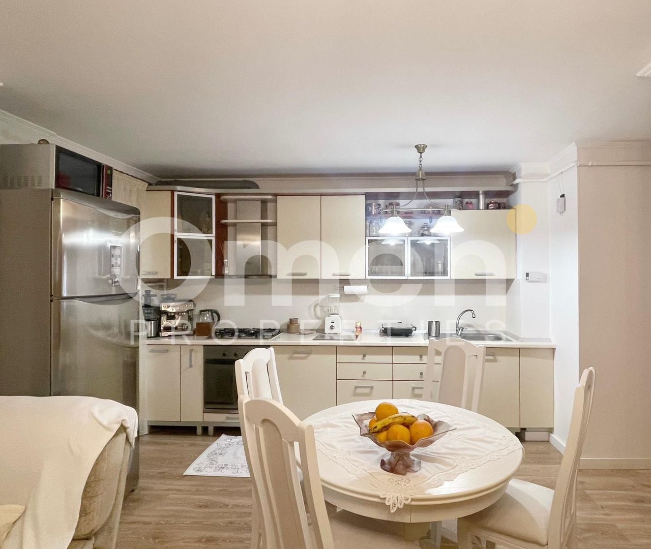 Vând apartament 3 camere | Zonă centrală - Poză 1