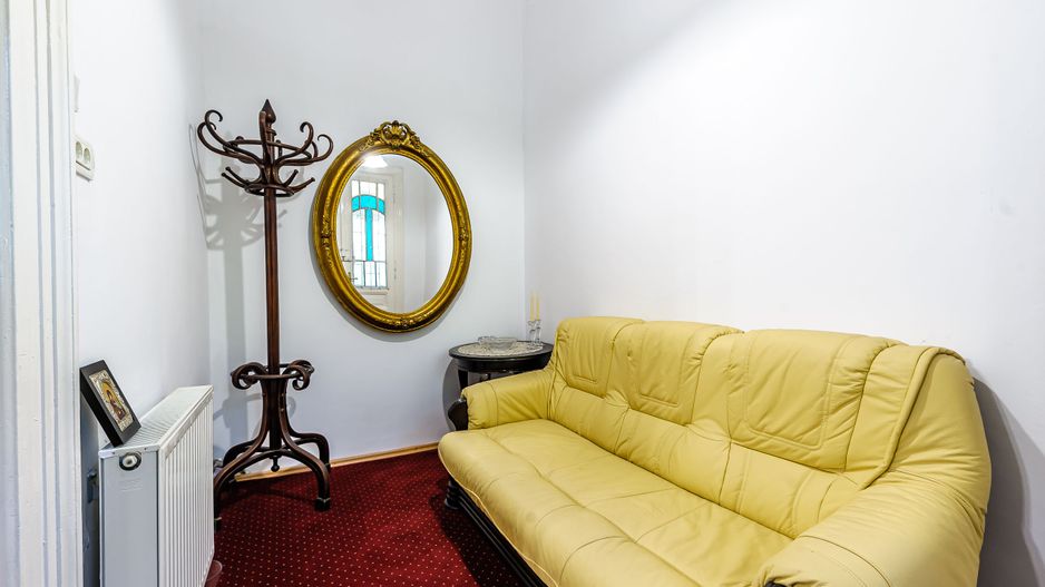 Apartament cu 4 camere zonă ultracentrală - Poză 8