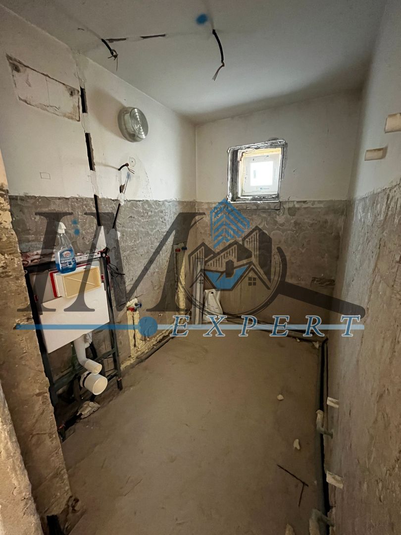 Apartament semi renovat de vânzare in Sebeș - Poză 6