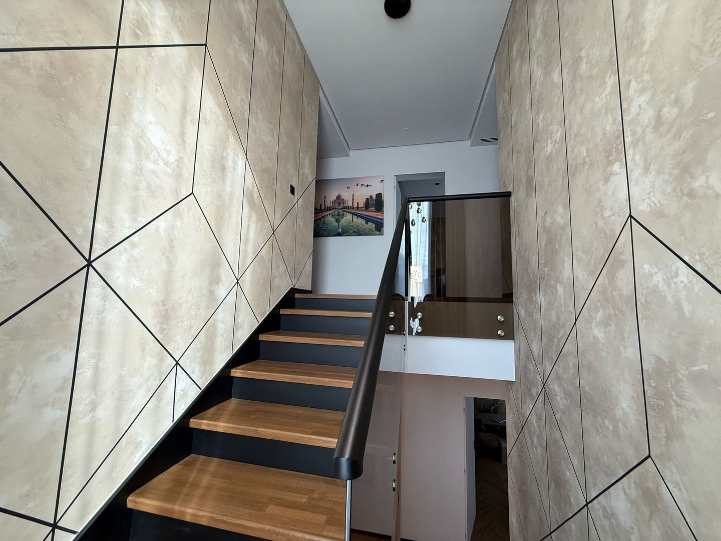 Exclusivitate Absolută în Calea Aradului | Casă High-End Complet Mobilată - Poză 14