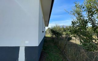 CASA CU 11 ARI TEREN - DRUM PRIVAT - LIVADA - Poză 18