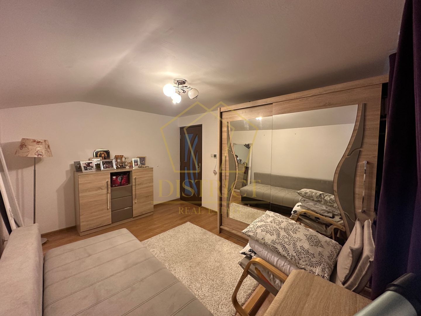 Duplex cu 4 camere si 2 bai complet mobilat si utilat in Giroc langa Zone 2. - Poză 18